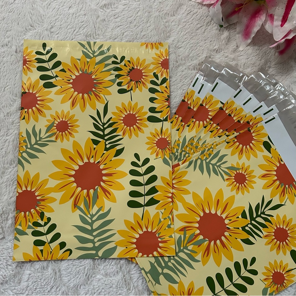 25ct 10x13 Sunflower Polymailer Bags - Picture 2 of 5